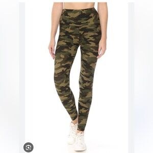 Casablanca by Marrakech Clothing Co camo high waist leggings size M